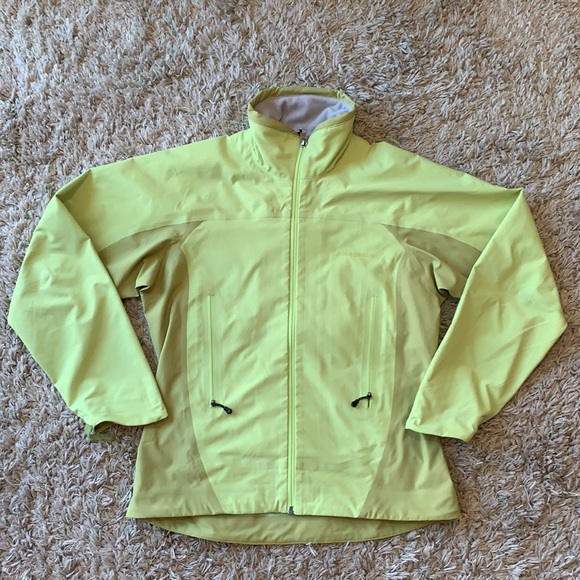 Patagonia Jackets & Blazers - PATAGONIA Lightweight Jacket Lime